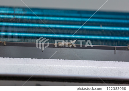Air conditioner cleaning House cleaning Air conditioner cleaning House cleaning 122382068