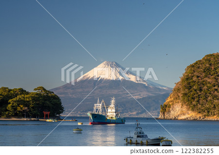Mount Fuji as seen from Izu Toda Fishing Port, Shizuoka Prefecture 122382255