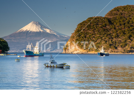 Mount Fuji as seen from Izu Toda Fishing Port, Shizuoka Prefecture 122382256