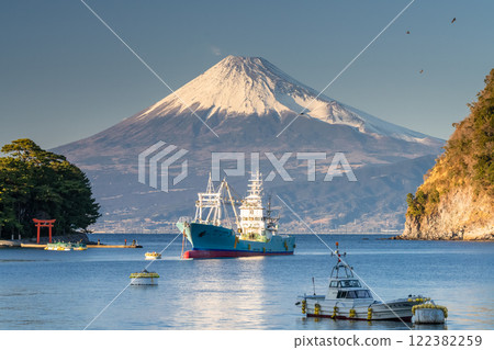 Mount Fuji as seen from Izu Toda Fishing Port, Shizuoka Prefecture 122382259