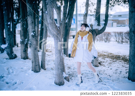 Date with your girlfriend in Hokkaido 122383035