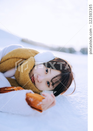 Date with her in Hokkaido Date with her in Hokkaido 122383165