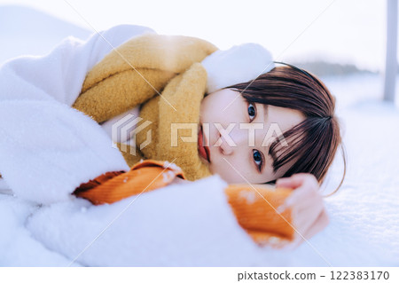 Date with her in Hokkaido Date with her in Hokkaido 122383170