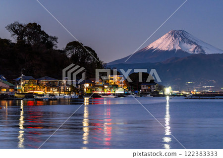 [靜岡縣]富士山與寧靜漁村的日落 122383333