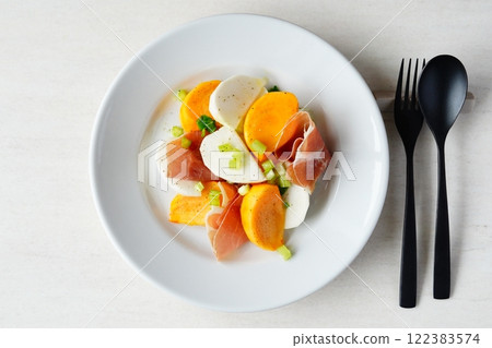 Persimmon and turnip marinade Persimmon and turnip marinade 122383574