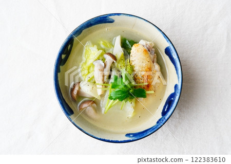 Samgyetang 122383610