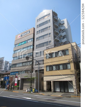 Near Nishi-Nippori 5-chome 122384294