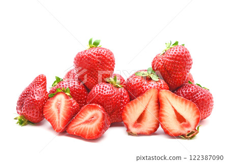 Strawberries (Hakata Amaou) Strawberries (Hakata Amaou) 122387090