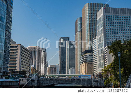 從中之島公園看到大阪的建築區 從中之島公園看到大阪的建築區 122387252