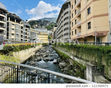 Streams and buildings that capture the natural beauty of the Principality of Andorra 122388472