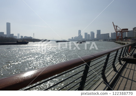 Shanghai Huangpu River 122388770