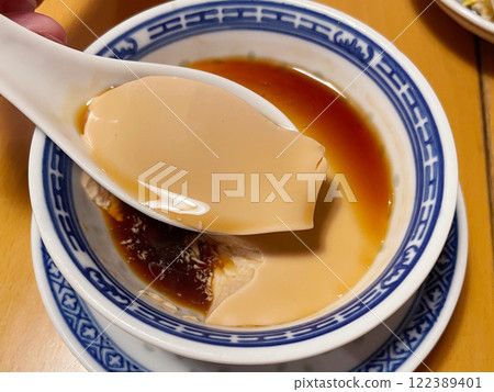 Pu'er panna cotta 122389401