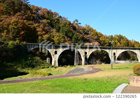 秋天的眼鏡橋（宮森川橋） 122390265