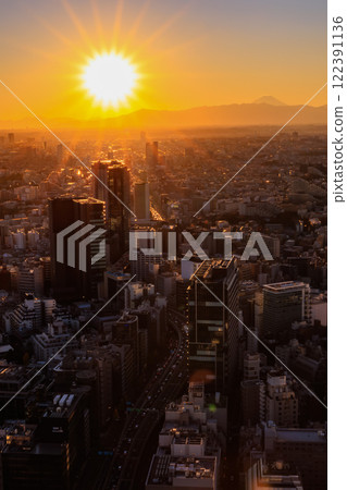 從東京都澀谷區澀谷 Scramble 廣場的展望設施 SHIBUYA SKY 眺望 從東京都澀谷區澀谷 Scramble 廣場的展望設施 SHIBUYA SKY 眺望 122391136