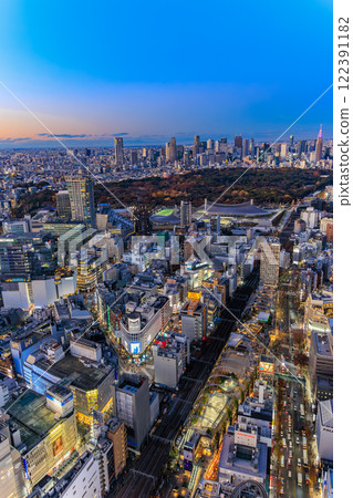 從東京都澀谷區澀谷 Scramble 廣場的展望設施 SHIBUYA SKY 眺望 從東京都澀谷區澀谷 Scramble 廣場的展望設施 SHIBUYA SKY 眺望 122391182