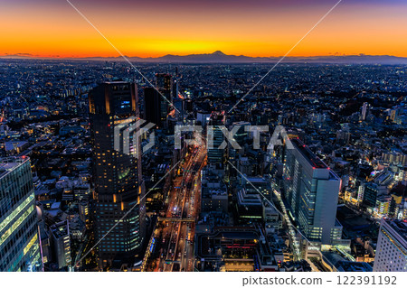 從東京都澀谷區澀谷 Scramble 廣場的展望設施 SHIBUYA SKY 眺望 122391192