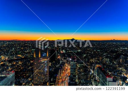 從東京都澀谷區澀谷 Scramble 廣場的展望設施 SHIBUYA SKY 眺望 122391199