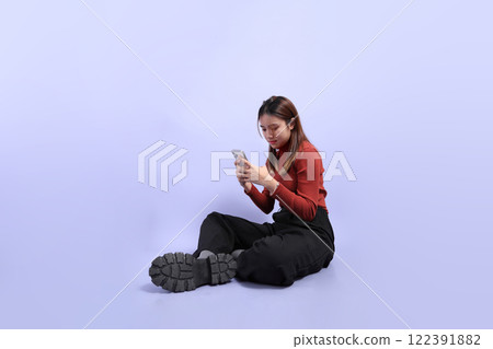 Cute Asian Woman 122391882
