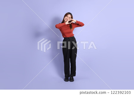 Cute Asian Woman Cute Asian Woman 122392103