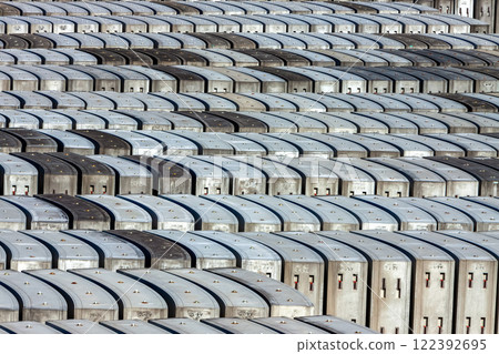 The beauty of formwork created by the assembly of forms for the expressway 122392695