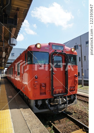 JR Jousui Line Kiha 40 series waiting to depart at Takaoka Station 122393647