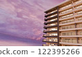 沐浴在夕陽下的公寓 122395266