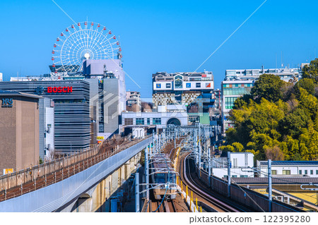 Yokohama cityscape in Japan, overlooking Center-Kita Station, the Tsuzuki Hankyu Ferris wheel, the city subway, etc. (January 22, 2025) 122395280