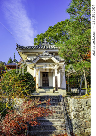 Iyama Houfukuji Temple, Sutra repository, Soja City, Okayama Prefecture 122395504