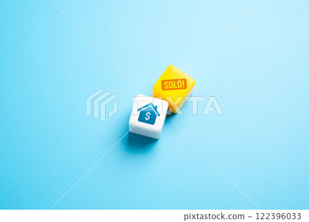 House for sale that has already been sold. Housing with the SOLD sign. Real estate and realtors. Market, supply and demand. 122396033