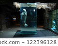 旭山動物園海豹館圓筒水族館 122396128