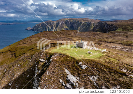 Aerial view of the cliffs of Horn Head and the look out tower at the wild atlantic way in Donegal - Ireland. 122401003
