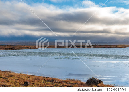 Glacial lake Uxavatn in the west of Iceland 122401694