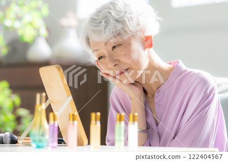 高級女性化妝陰性 122404567