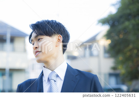 穿著西裝的男人 穿著西裝的男人 122405631