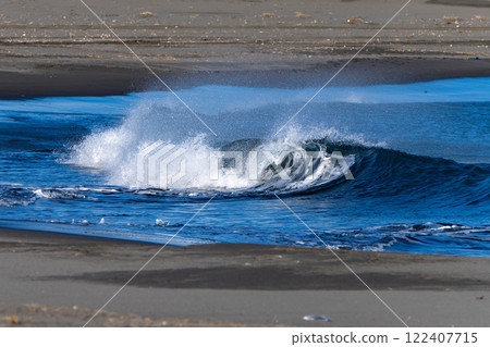 洶湧的波浪 洶湧的波浪 122407715
