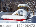 埋在雪中的掃雪機 122408472