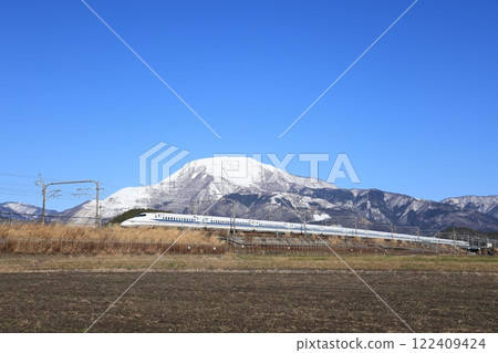 [JR東海]冬季的伊吹山與N700系列「光」（東海道新幹線：岐阜羽島～米原） 122409424