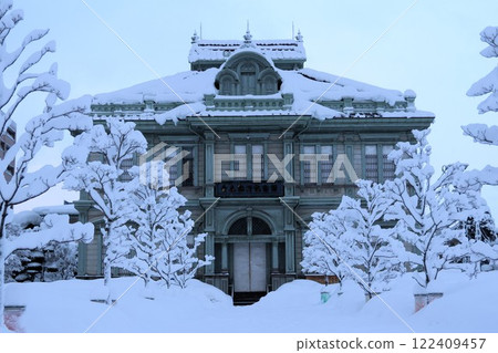 Aomori Bank Memorial Hall in winter (Hirosaki City, Aomori Prefecture) 122409457