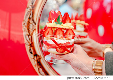 草莓Millefeuille 122409662