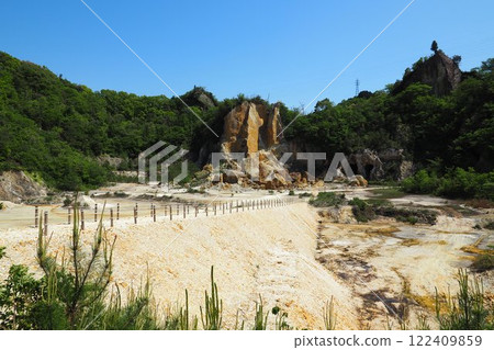 Arita ware Izumiyama magnet field (the birthplace of Japanese porcelain) 122409859