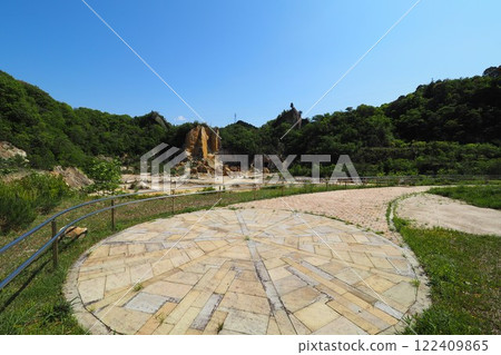 Arita ware Izumiyama magnet field (the birthplace of Japanese porcelain) 122409865