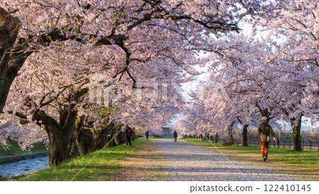 旭船川河 122410145