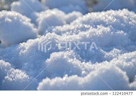 The first snow covers the hedgerows The first snow covers the hedgerows 122410477