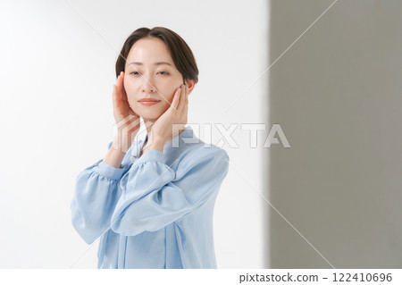 Businesswoman Beauty Businesswoman Beauty 122410696