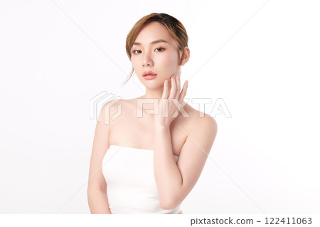 Beautiful young asian woman with clean fresh skin on white background, Face care, Facial treatment, Cosmetology, beauty and spa, Asian women portrait. 122411063