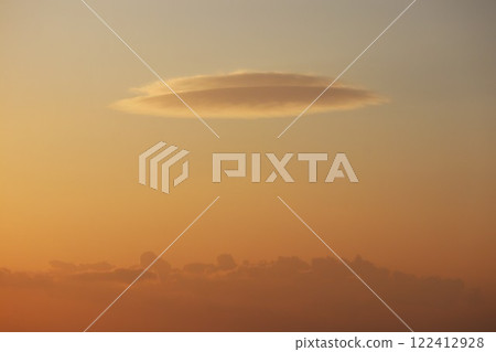 日出時的莢狀雲 日出時的莢狀雲 122412928
