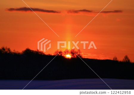 太陽柱早晨 122412958