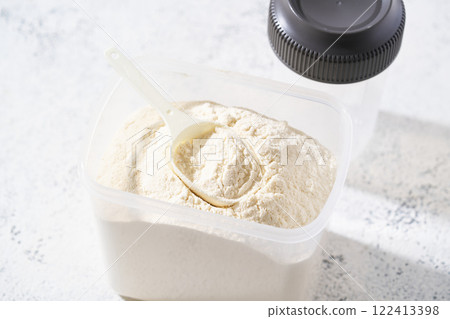 Protein powder in a container 122413398