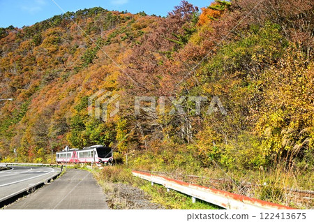 Autumn on the Kamaishi Line (Galaxy Dream Line Kamaishi Line) sightseeing train Autumn on the Kamaishi Line (Galaxy Dream Line Kamaishi Line) sightseeing train 122413675