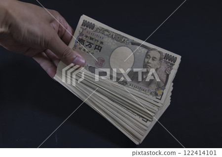 100 old 10,000 yen notes 100 old 10,000 yen notes 122414101